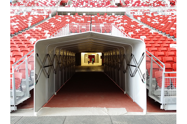 足球场地通道(图1)