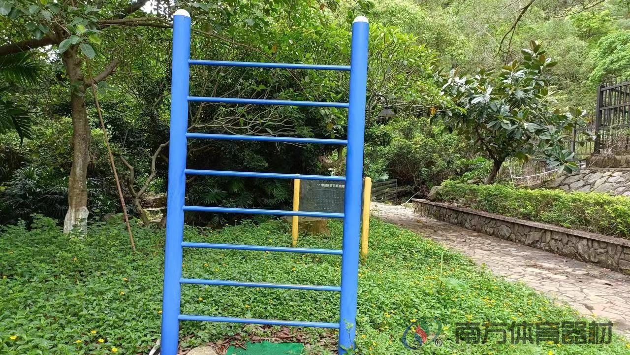 御龙山庄中区儿童乐园(图8) 御龙山庄中区儿童乐园(图8)